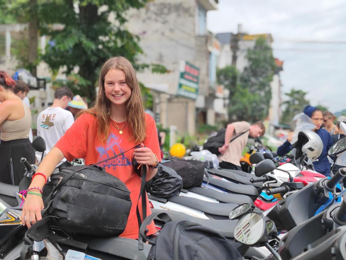 Jasmine Hostel And Motorbike Tours Ha Giang Kültér fotó